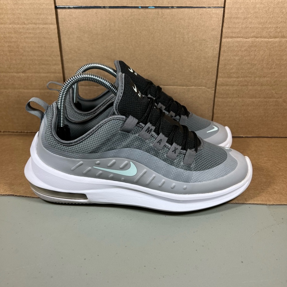 Nike Air Max Axis